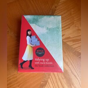 Tidying up with Marie Kondo book collection NEW